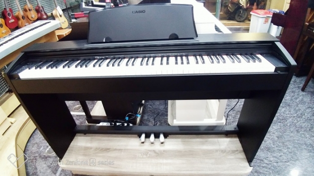 CASIO PX-770 1